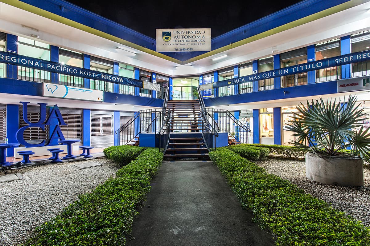 Universidad Autónoma de Centro América (UACA)